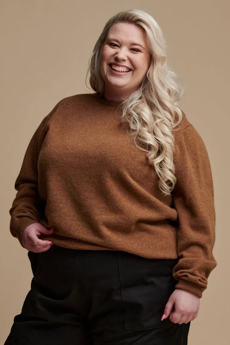 Lambswool Crew Neck - Dark Camel