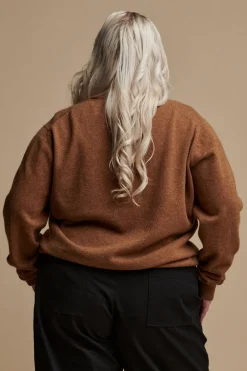 Lambswool Crew Neck - Dark Camel