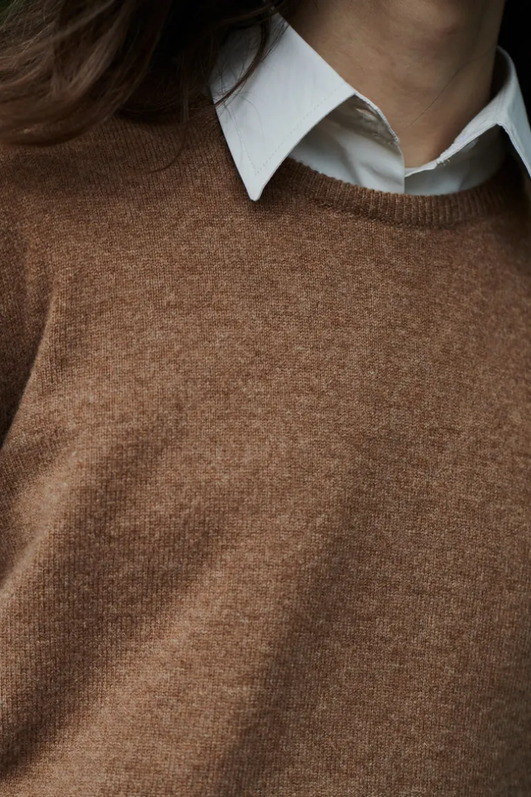 Lambswool Crew Neck - Dark Camel